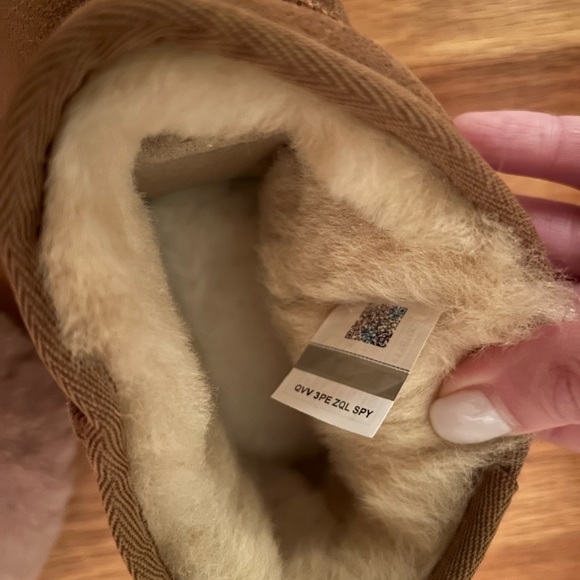 🐪 NEW WITH TAGS 🐪 Uggs Classic Ultra Mini size US 9 - Picture 12 of 13